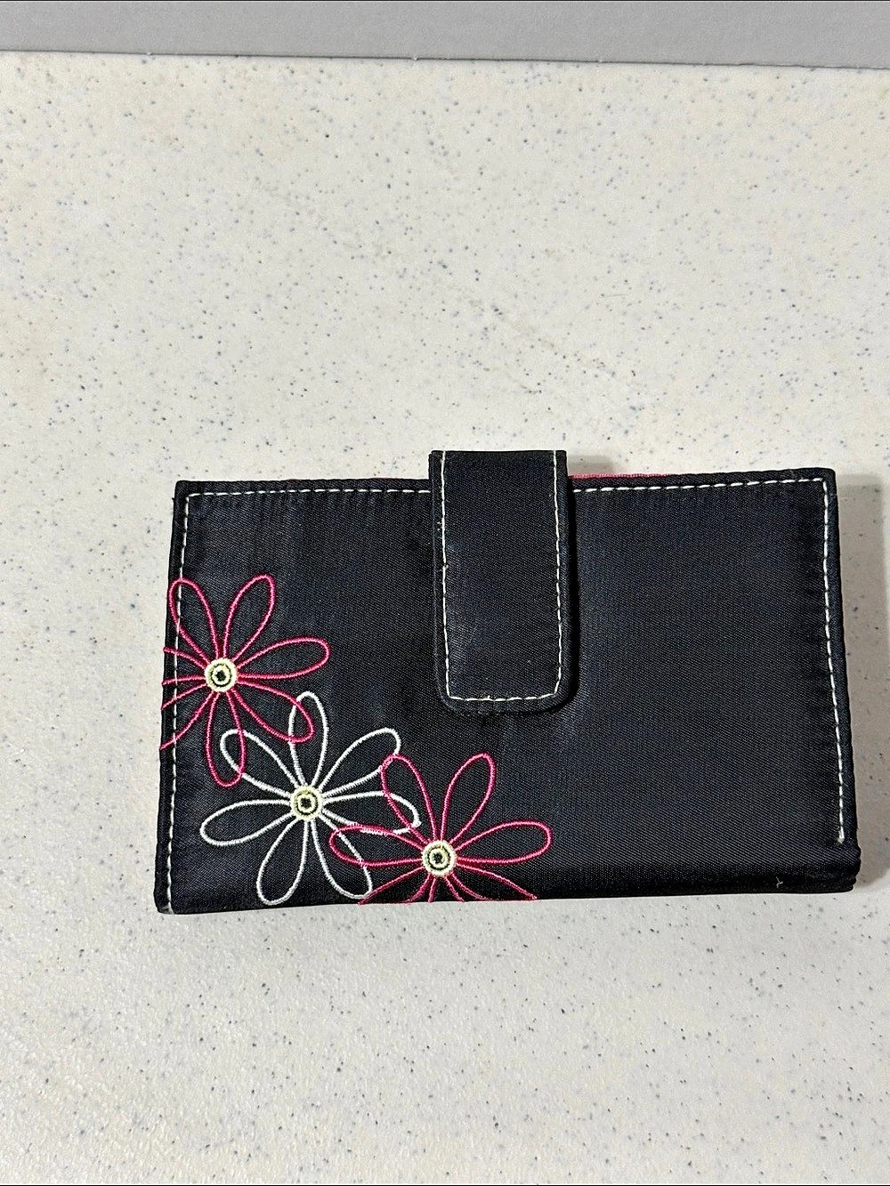 Travelon Nylon Floral Travel Wallet in Black & Pink Like New
